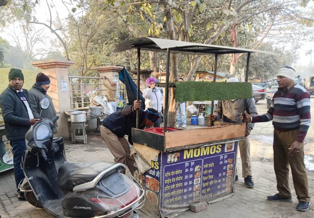 Municipal Corporation Takes Strict Action No Cleanliness No Street Vendors